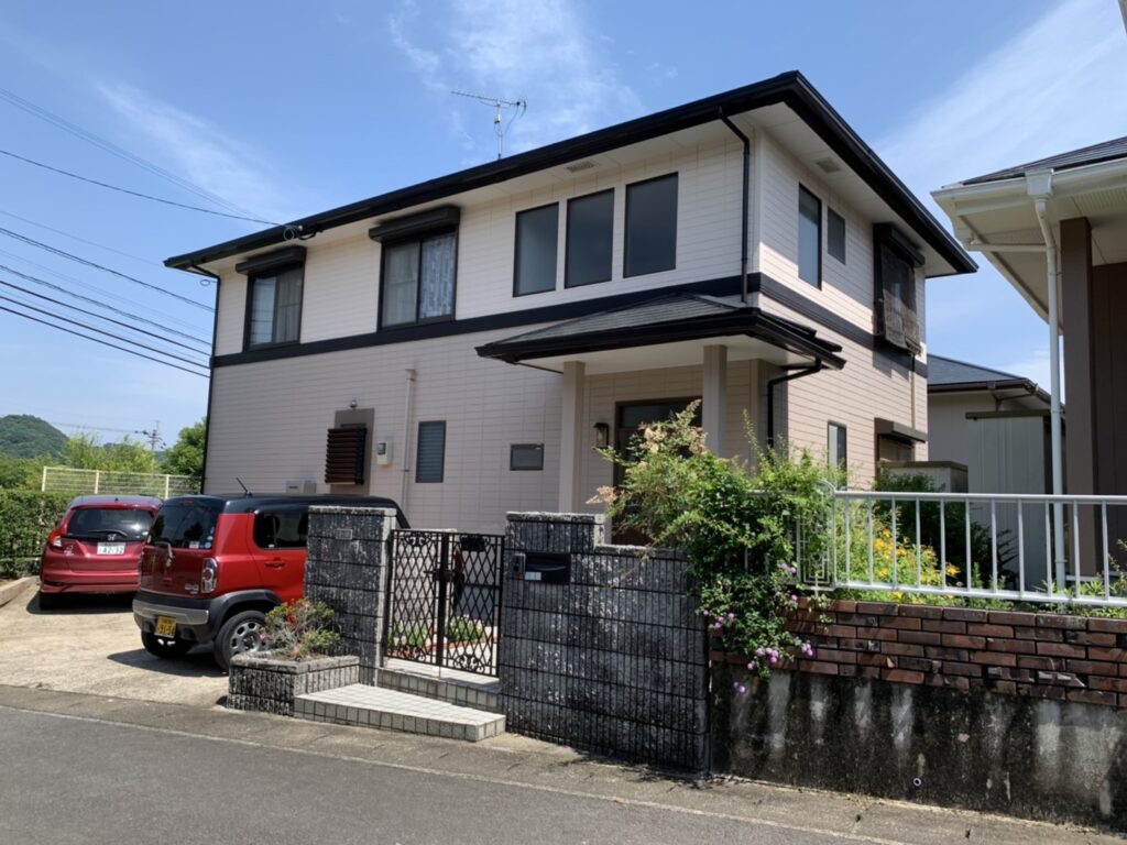 矢上団地に駐車場３台可の戸建をお預かりいたしました！ＬＤＫ２０帖、各居室も広々とした間取となっております！定期的にメンテナンスされており建物の状態も良好です♪お気軽にお問い合わせください！