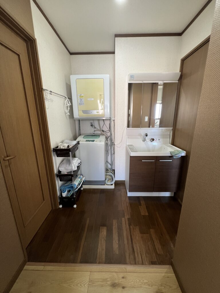 諫早市近隣に位置する森山町中古住宅★長閑な場所に佇む4LDK★2018年に浴室、洗面化粧台、エコキュート設置、外壁屋根塗装を行っています☆近隣には島原鉄道の駅や島原道路等交通アクセスも良好です★価格のご相談もお問合せください☆
