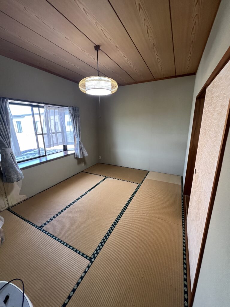 諫早市近隣に位置する森山町中古住宅★長閑な場所に佇む4LDK★2018年に浴室、洗面化粧台、エコキュート設置、外壁屋根塗装を行っています☆近隣には島原鉄道の駅や島原道路等交通アクセスも良好です★価格のご相談もお問合せください☆
