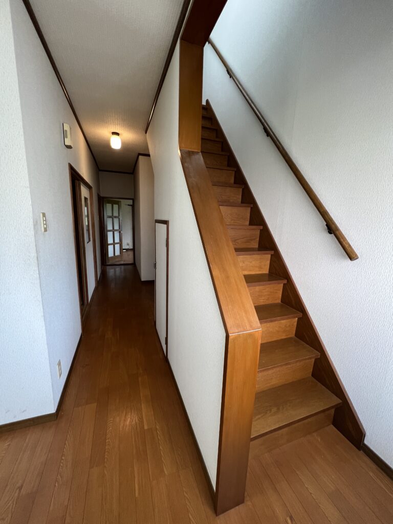 大村市木場2丁目中古戸建☆木場スマートICまで車で約3分の閑静な住宅地☆5DKなのでお子様が多い方や、自分好みにリフォームをしたい方におすすめです☆