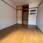 長崎市西小島2丁目売中古マンション★3階建ての最上階角部屋!駐車場軽自動車1台付(無料高さ制限180cmまで)、広々としたバルコニー、ペット飼育可能、空家となっておりますので内覧可能です。