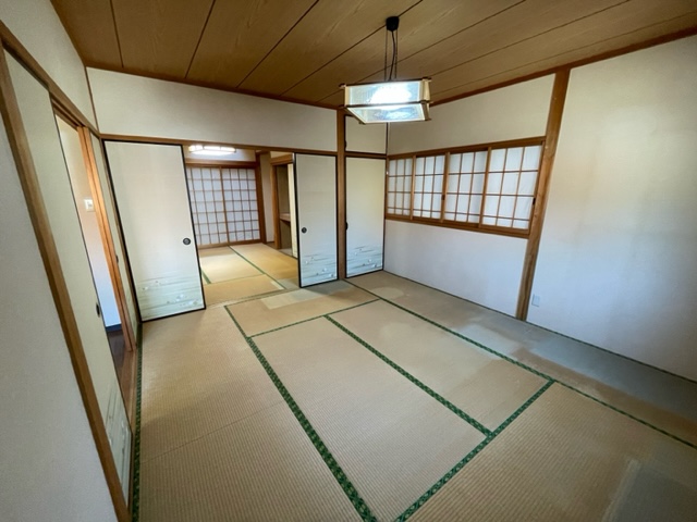 長崎市戸石町平屋住宅☆3DK☆バス停・スーパー・コンビニ徒歩圏内の良好な立地です☺小学校も徒歩3分♪