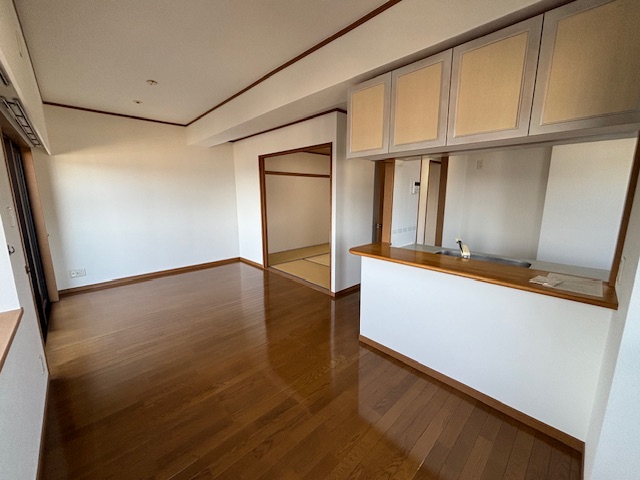 長崎市界中古マンション★12階の角部屋で願望良好!日見小学校・日見中学校も近くお子様の通学も安心です♪空家のためいつでも内覧可能です。お気軽にお問い合わせください♪