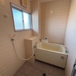 長崎市西小島2丁目売中古マンション★3階建ての最上階角部屋!駐車場軽自動車1台付(無料高さ制限180cmまで)、広々としたバルコニー、ペット飼育可能、空家となっておりますので内覧可能です。