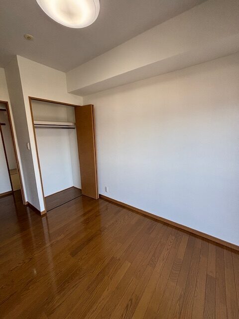 長崎市界中古マンション★12階の角部屋で願望良好!日見小学校・日見中学校も近くお子様の通学も安心です♪空家のためいつでも内覧可能です。お気軽にお問い合わせください♪