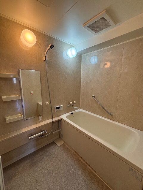 長崎市界中古マンション★12階の角部屋で願望良好!日見小学校・日見中学校も近くお子様の通学も安心です♪空家のためいつでも内覧可能です。お気軽にお問い合わせください♪