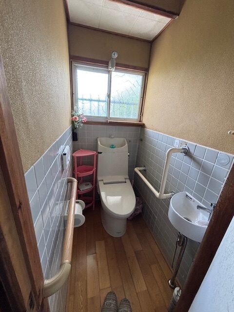 長崎市脇岬の中古戸建☆目の前が脇岬海水浴場になります！敷地は旗竿地となっております。別荘地としてご利用も可能です♪