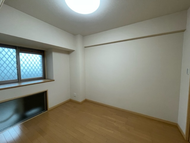 長崎市田中町売マンション♪14階の南東向きのお部屋のため、眺望・陽当たり良好です!駐車場も近隣2台目確保済♪(軽自動車月/5,000円)空き家となっておりますので内覧可能です!お気軽にお問い合わせください。