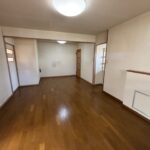 長崎市西小島2丁目売中古マンション★3階建ての最上階角部屋!駐車場軽自動車1台付(無料高さ制限180cmまで)、広々としたバルコニー、ペット飼育可能、空家となっておりますので内覧可能です。
