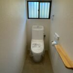 長崎市芒塚町中古戸建☆外壁・内装フルリフォーム物件!!25帖LDKのゆとりある間取♪飛地になりますが並列3台分の駐車場があります♪いつでも内覧可能ですのでお気軽にお問い合わせください。