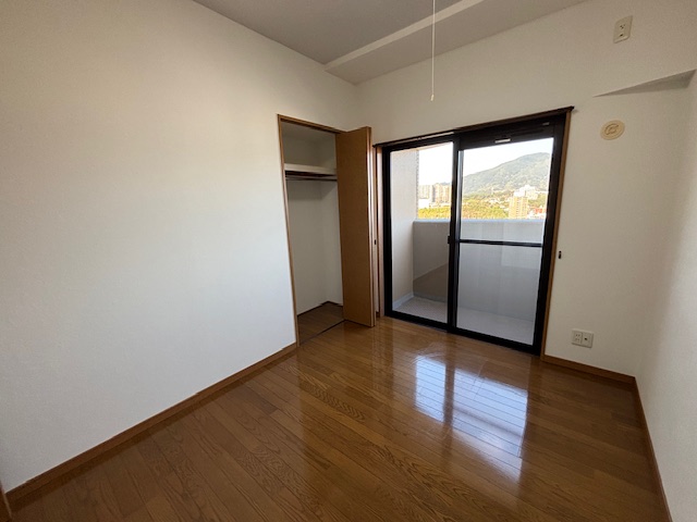 長崎市界中古マンション★12階の角部屋で願望良好!日見小学校・日見中学校も近くお子様の通学も安心です♪空家のためいつでも内覧可能です。お気軽にお問い合わせください♪