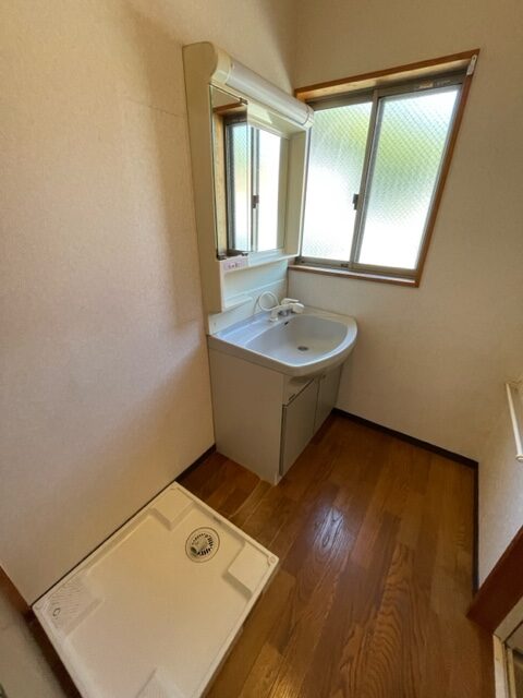 長崎市戸石町平屋住宅☆3DK☆バス停・スーパー・コンビニ徒歩圏内の良好な立地です☺小学校も徒歩3分♪