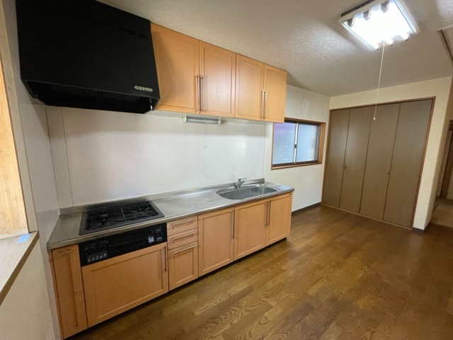 長崎市戸石町平屋住宅☆3DK☆バス停・スーパー・コンビニ徒歩圏内の良好な立地です☺小学校も徒歩3分♪