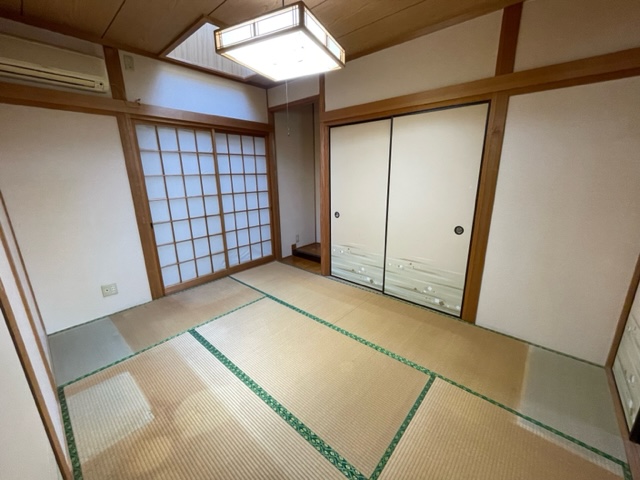 長崎市戸石町平屋住宅☆3DK☆バス停・スーパー・コンビニ徒歩圏内の良好な立地です☺小学校も徒歩3分♪