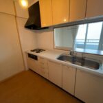 長崎市田中町売マンション♪14階の南東向きのお部屋のため、眺望・陽当たり良好です!駐車場も近隣2台目確保済♪(軽自動車月/5,000円)空き家となっておりますので内覧可能です!お気軽にお問い合わせください。