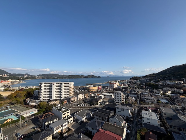 長崎市界中古マンション★12階の角部屋で願望良好!日見小学校・日見中学校も近くお子様の通学も安心です♪空家のためいつでも内覧可能です。お気軽にお問い合わせください♪