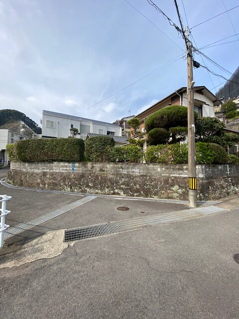 家屋を解体し、造成工事後のお引渡しとなります。